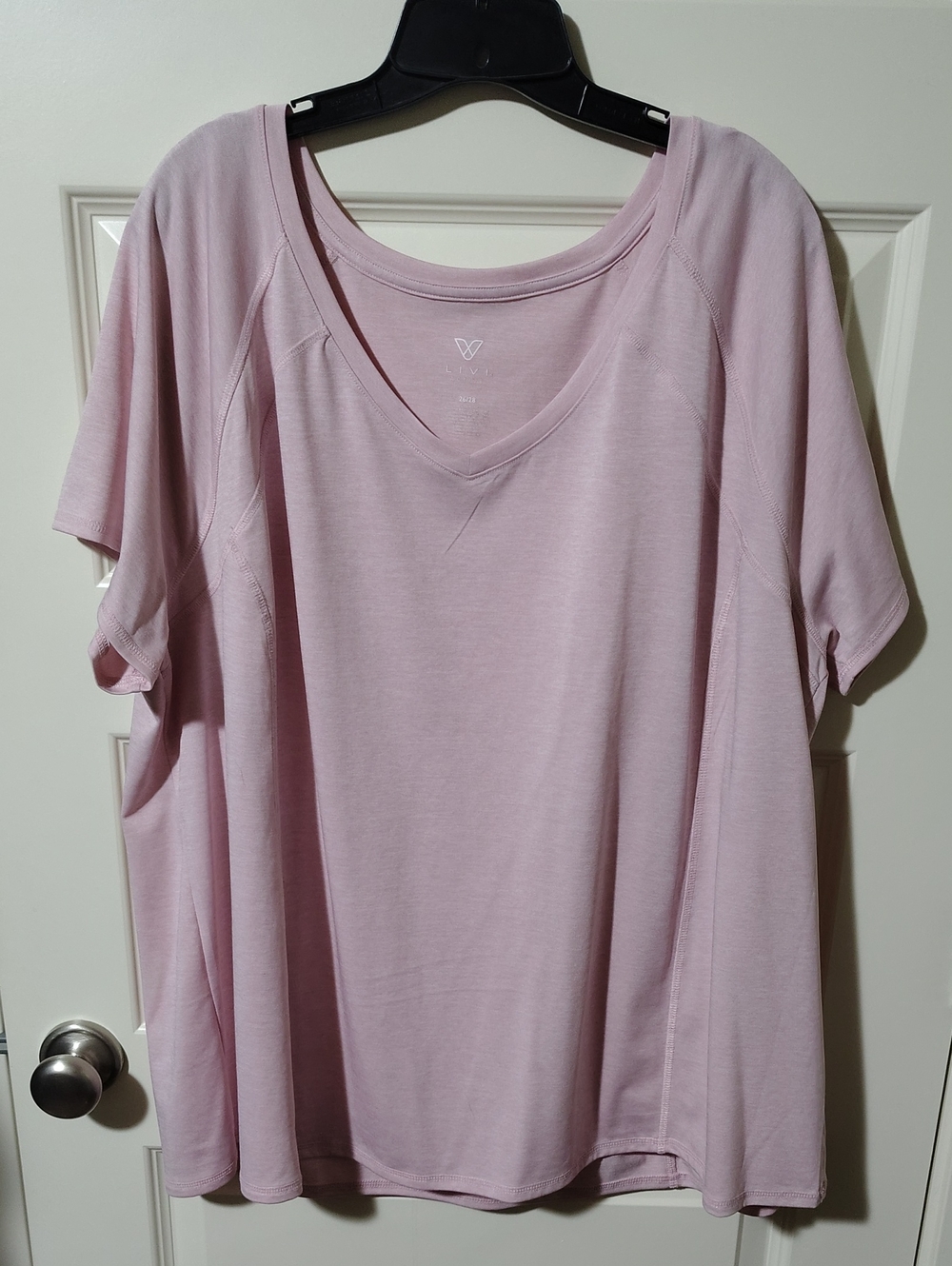 Livi Active Dusty Rose V-Neck Tee